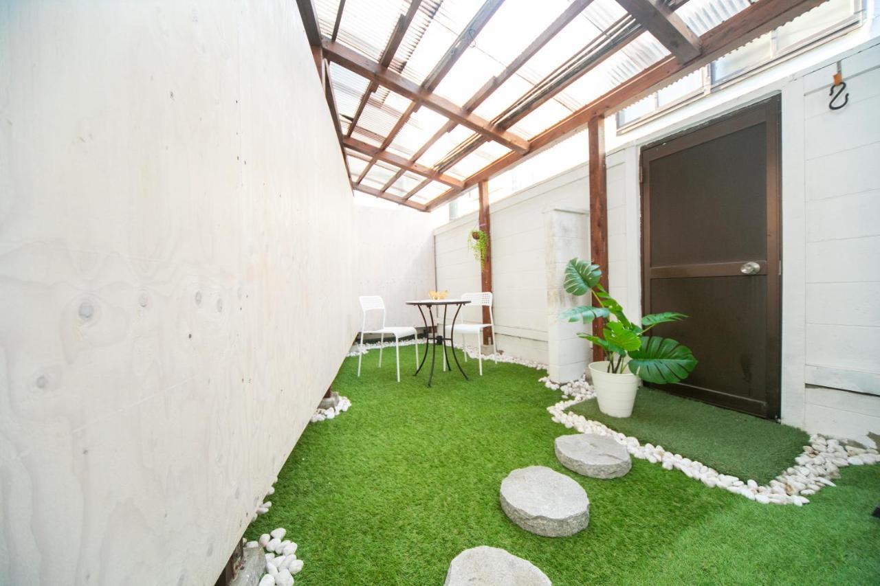 Very Convenient To Kyosera Dome Осака Экстерьер фото